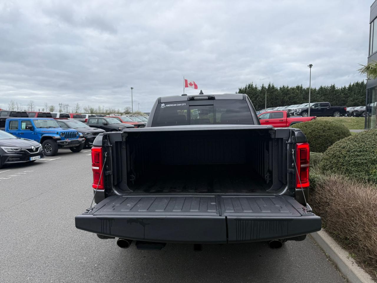 DODGE RAM 1500 CREW LIMITED NIGHT EDITION RAMBOX