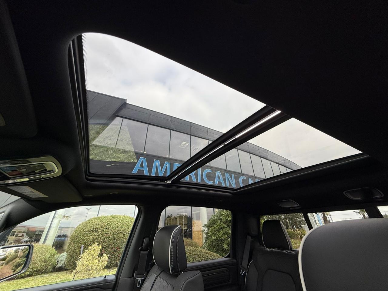 DODGE RAM 1500 CREW LIMITED NIGHT EDITION RAMBOX