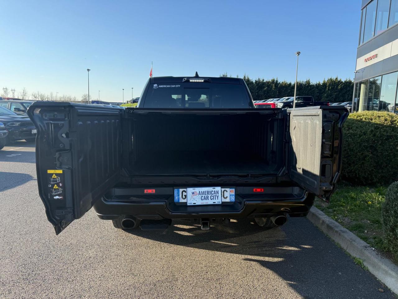 DODGE RAM 1500 LIMITED NIGHT EDTION RAMBOX HAYON MULTI