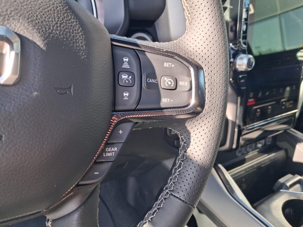 DODGE RAM 1500 CREW CAB REBEL AIR