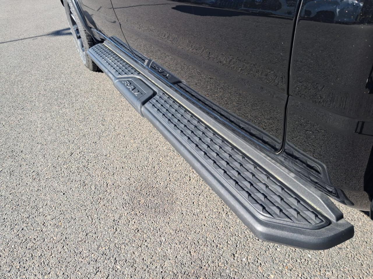 DODGE RAM 1500 CREW CAB REBEL AIR