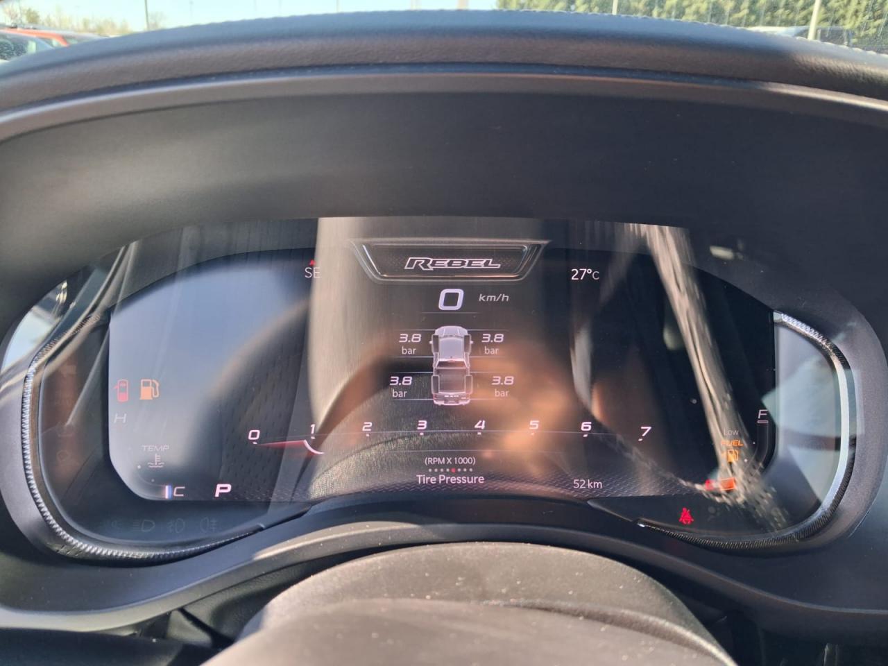 DODGE RAM 1500 CREW CAB REBEL AIR