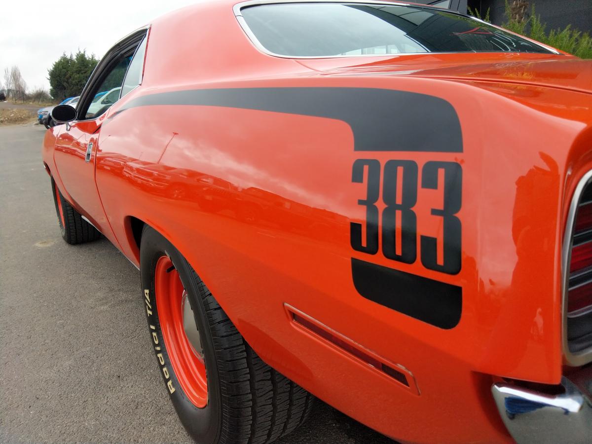 PLYMOUTH CUDA \'383 MATCHING PISTOL GRIP RESTOREE