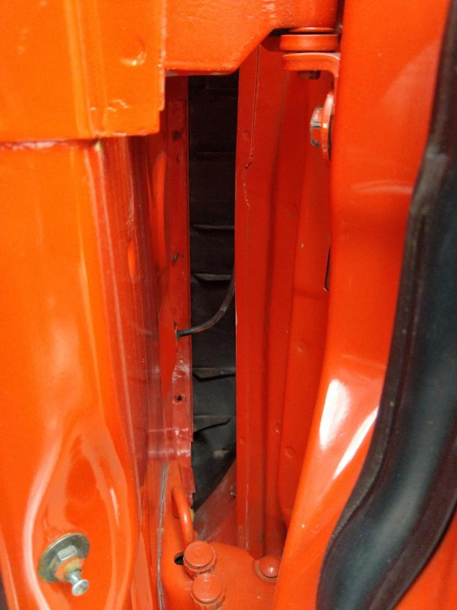 PLYMOUTH CUDA \'383 MATCHING PISTOL GRIP RESTOREE