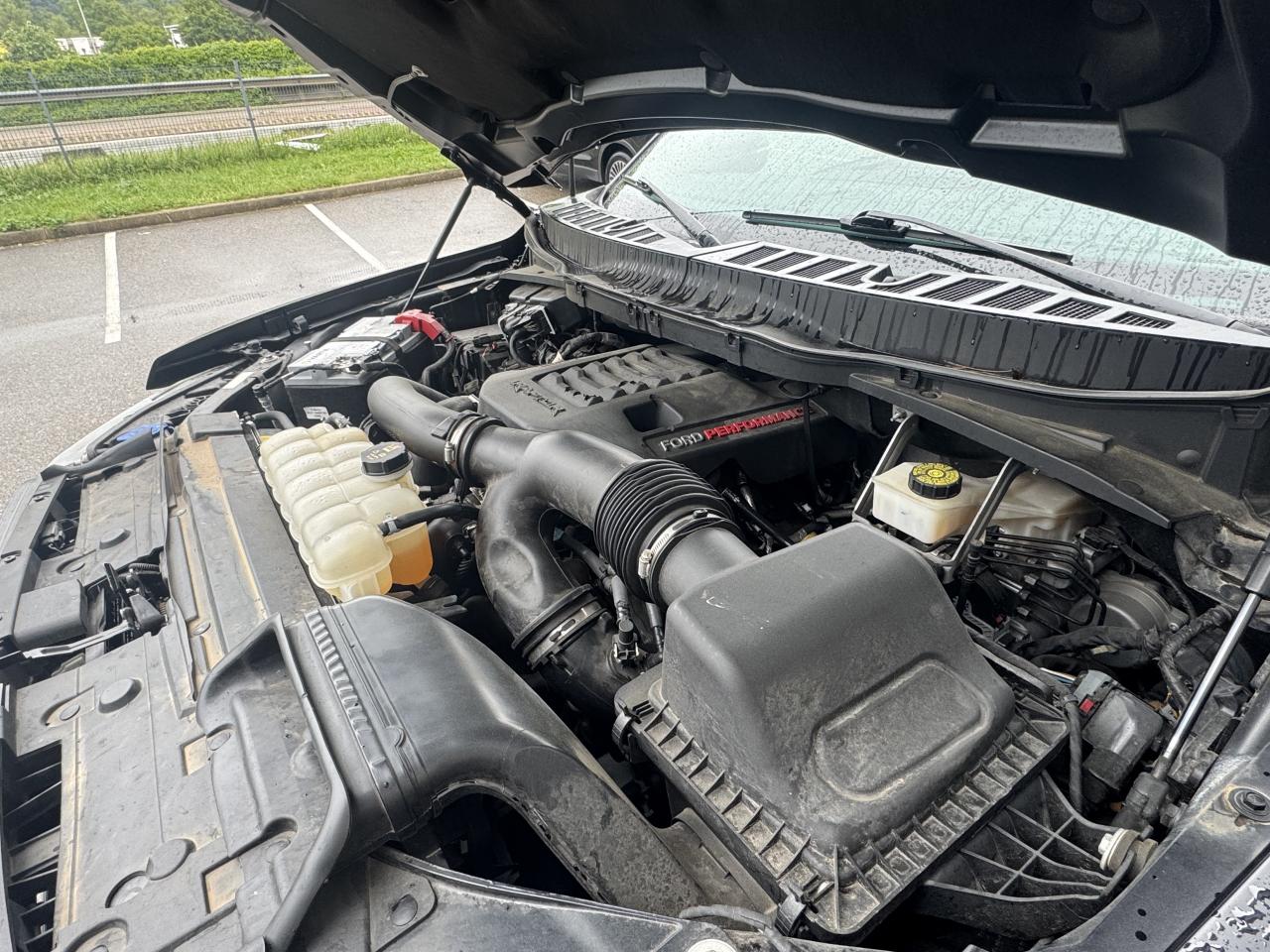 FORD F150 RAPTOR SUPERCREW