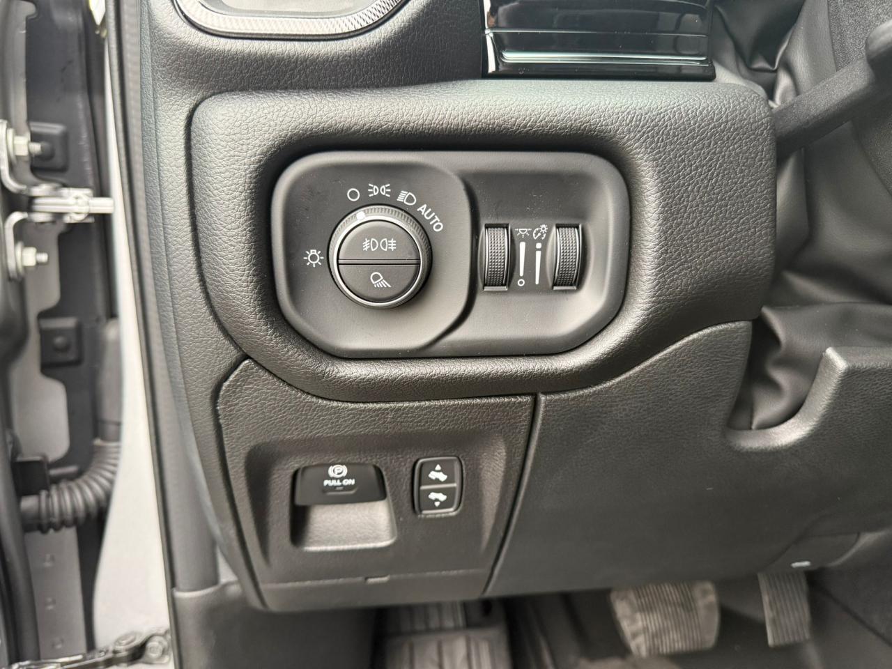 DODGE RAM 1500 CREW CAB REBEL