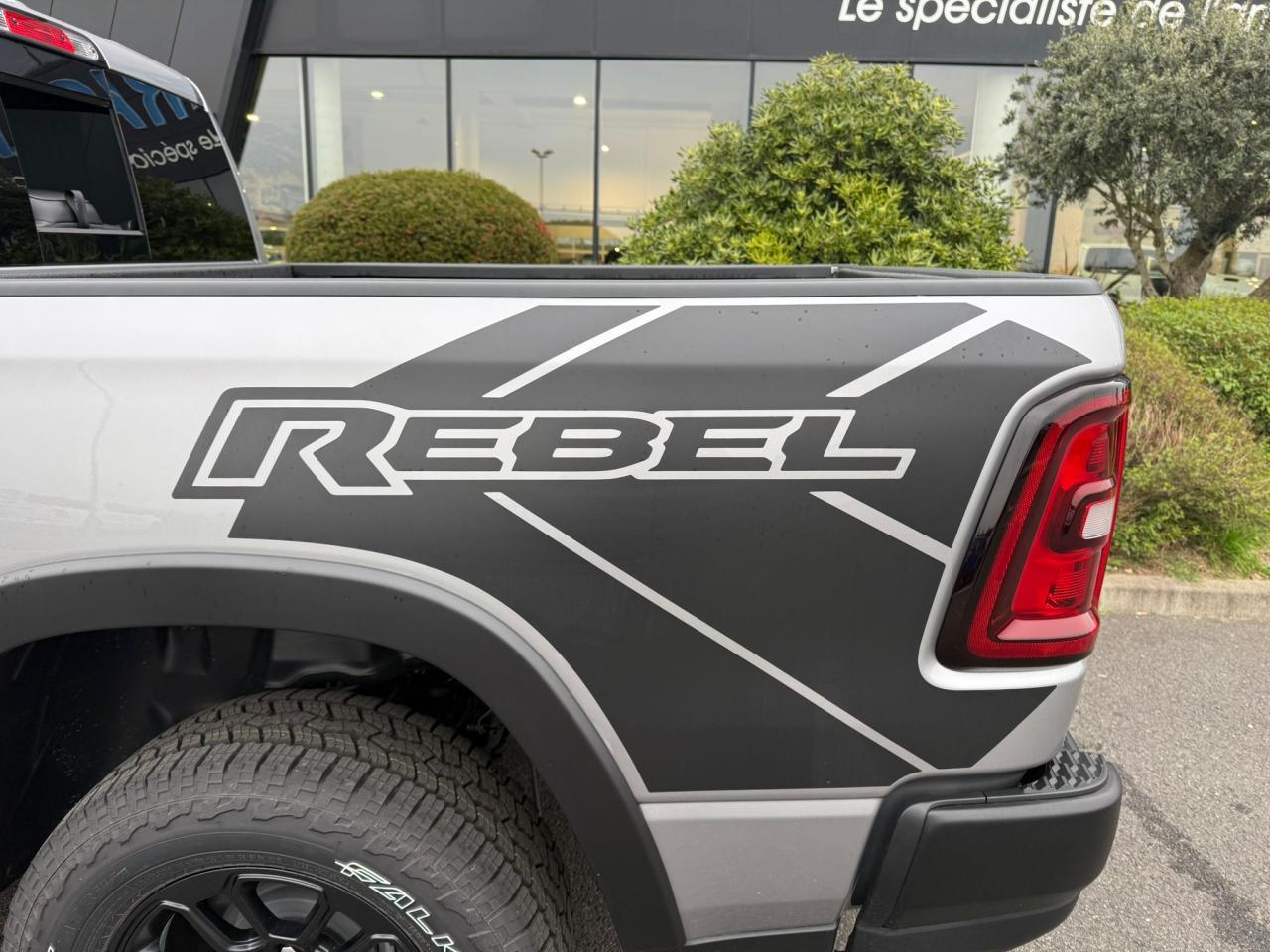 DODGE RAM 1500 CREW CAB REBEL