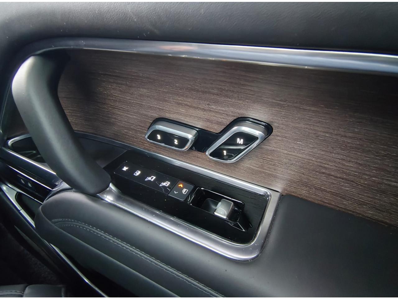 LAND ROVER RANGE ROVER 3.0 P550e - BVA Autobiography