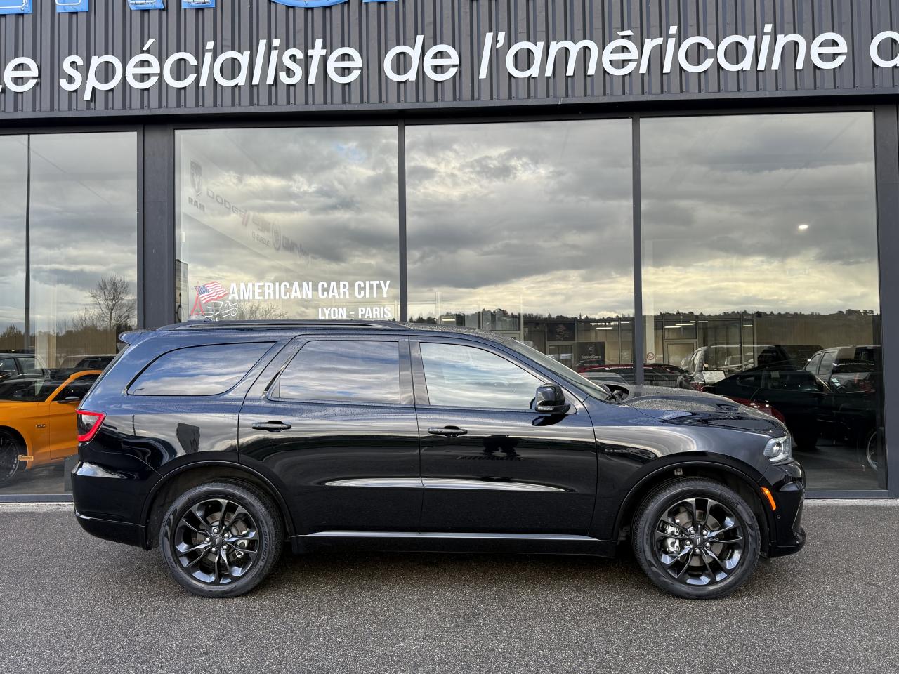 DODGE DURANGO 5.7L RT PREMIUM - PAS DE MALUS