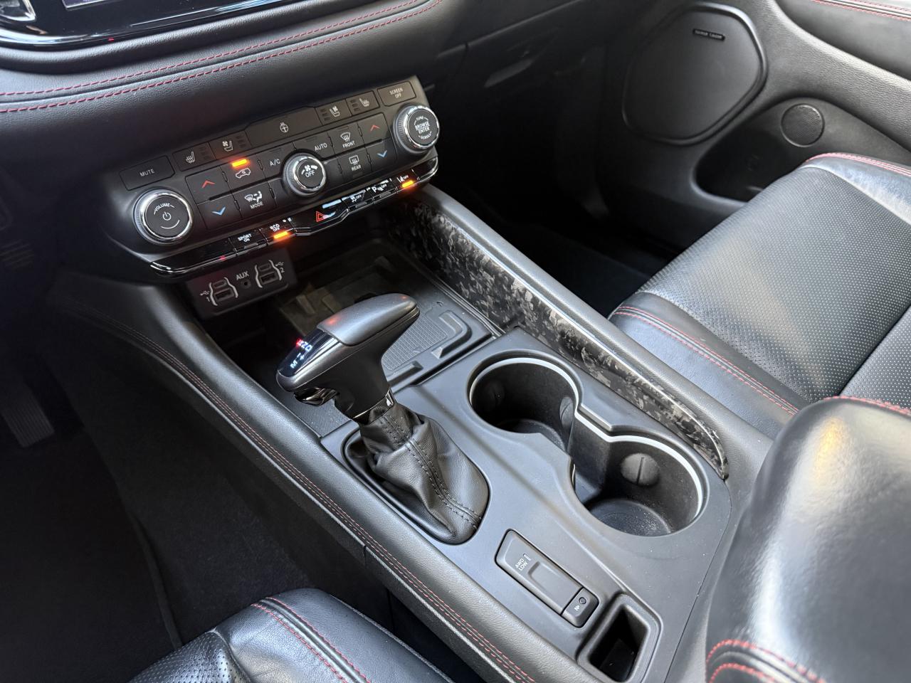 DODGE DURANGO 5.7L RT PREMIUM - PAS DE MALUS