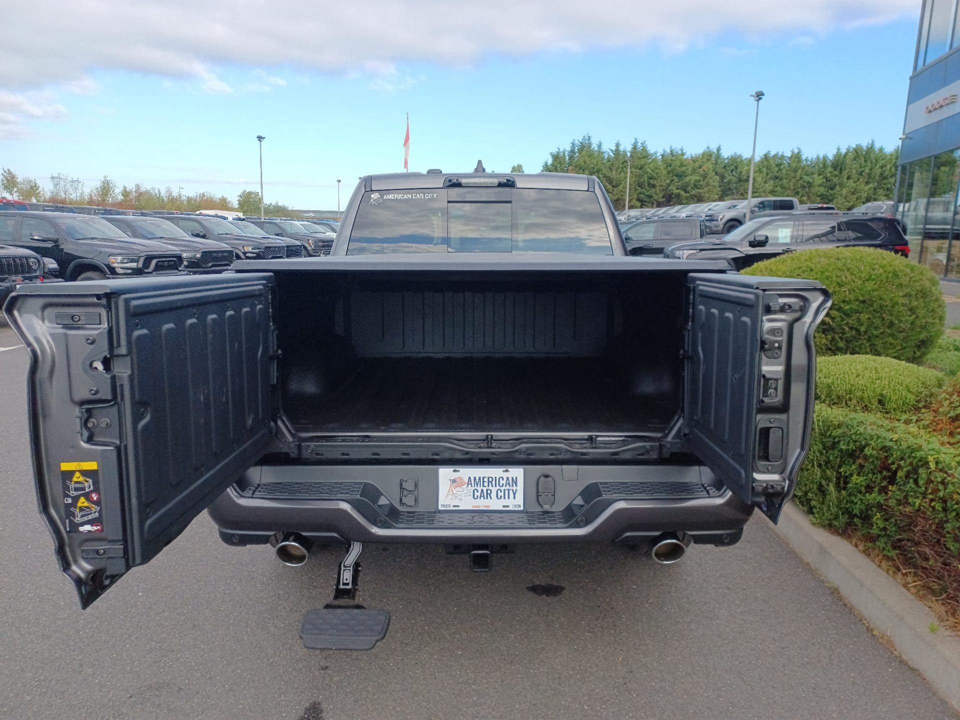 DODGE RAM 1500 CREW LIMITED V8 5.7L HEMI HAYON MULTI