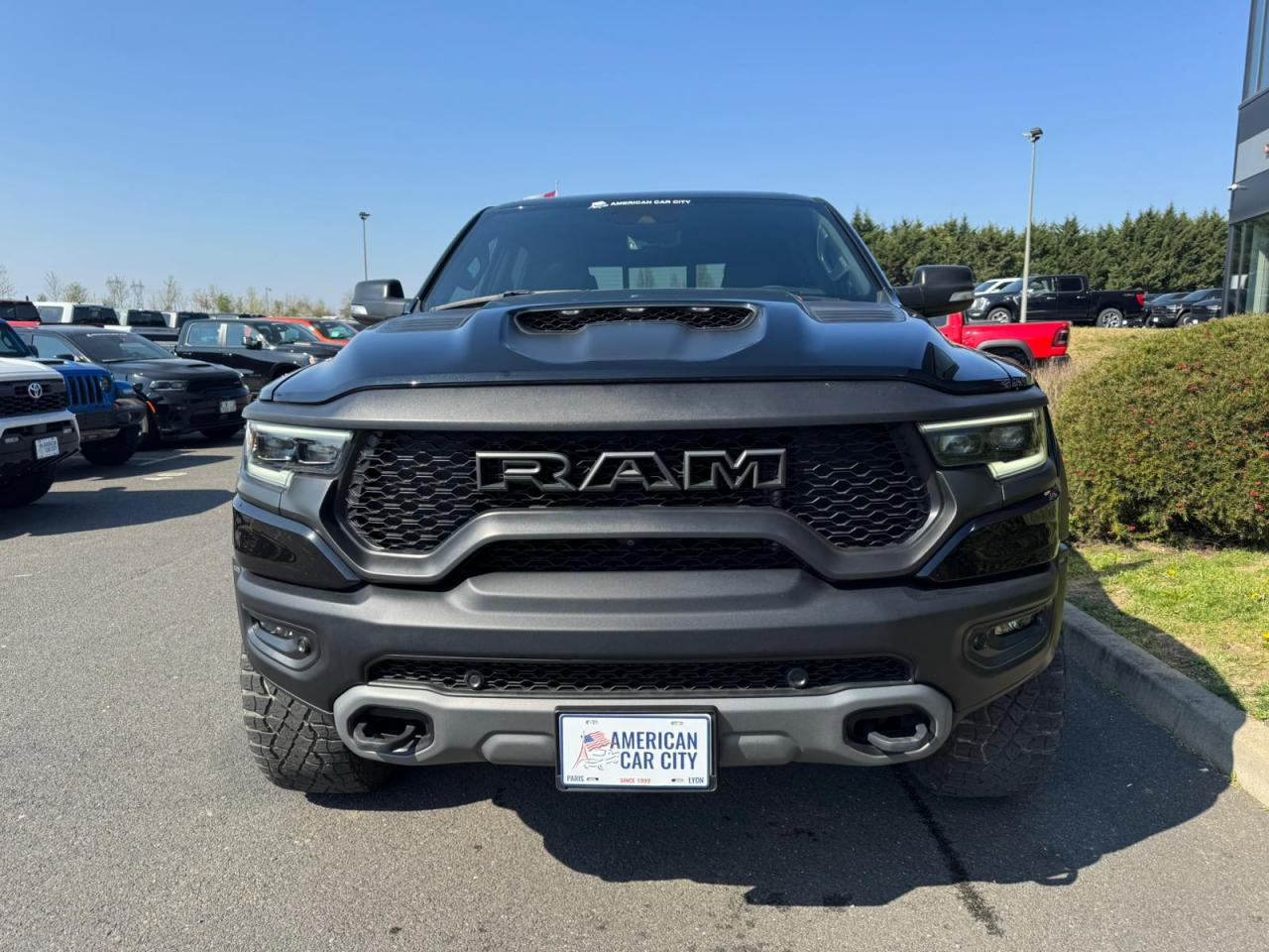 DODGE RAM 1500 CREW CAB TRX 6.2L V8