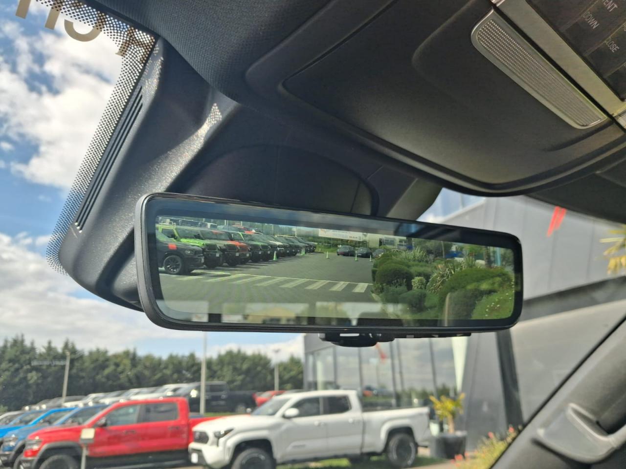 DODGE RAM 1500 CREW LIMITED NIGHT EDITION RAMBOX