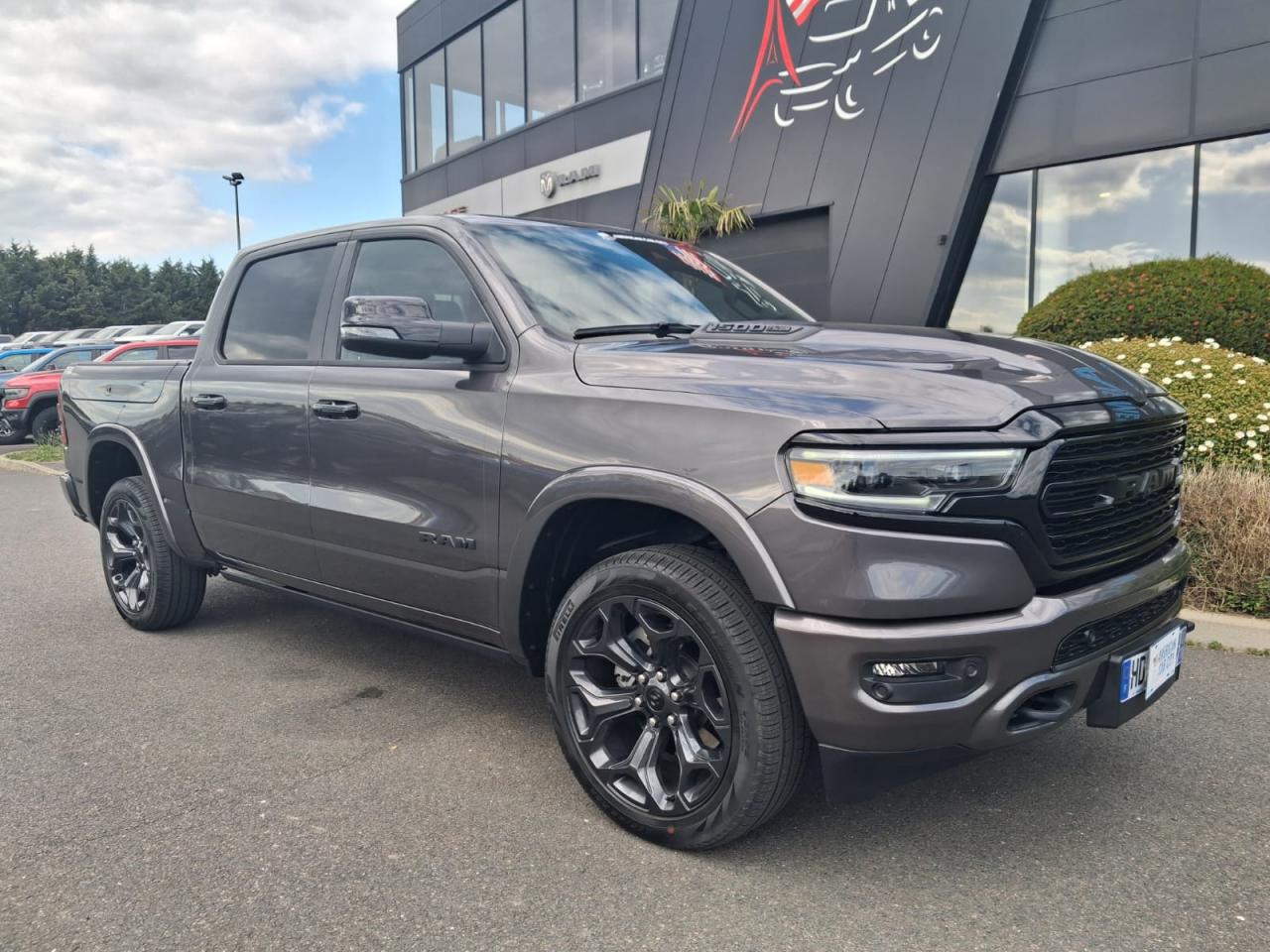 DODGE RAM 1500 CREW LIMITED NIGHT EDITION RAMBOX