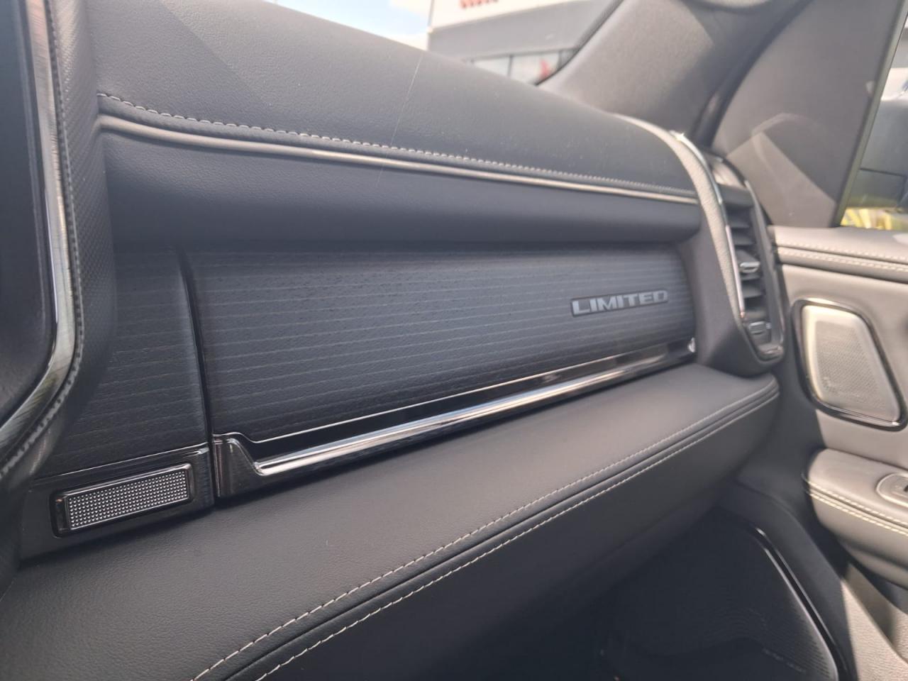 DODGE RAM 1500 CREW LIMITED NIGHT EDITION RAMBOX