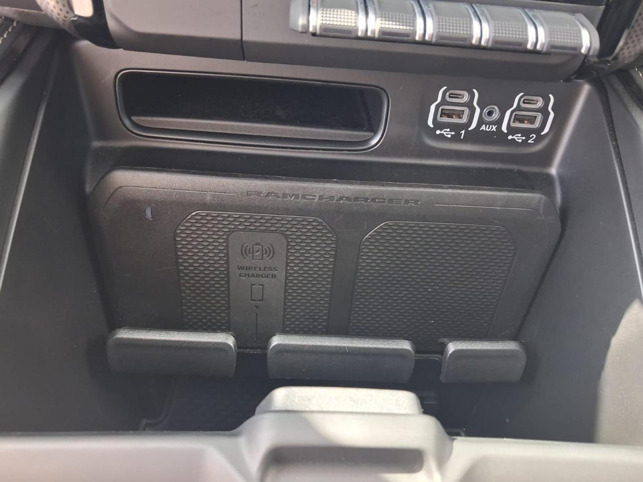 DODGE RAM 1500 CREW LIMITED NIGHT EDITION RAMBOX