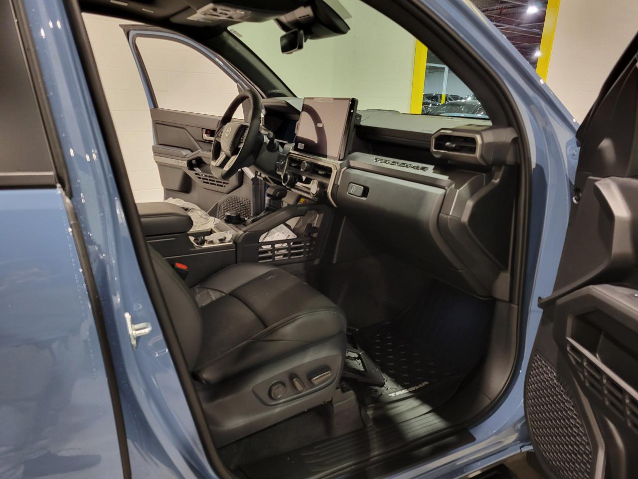 TOYOTA TACOMA TRD SPORT PREMIUM