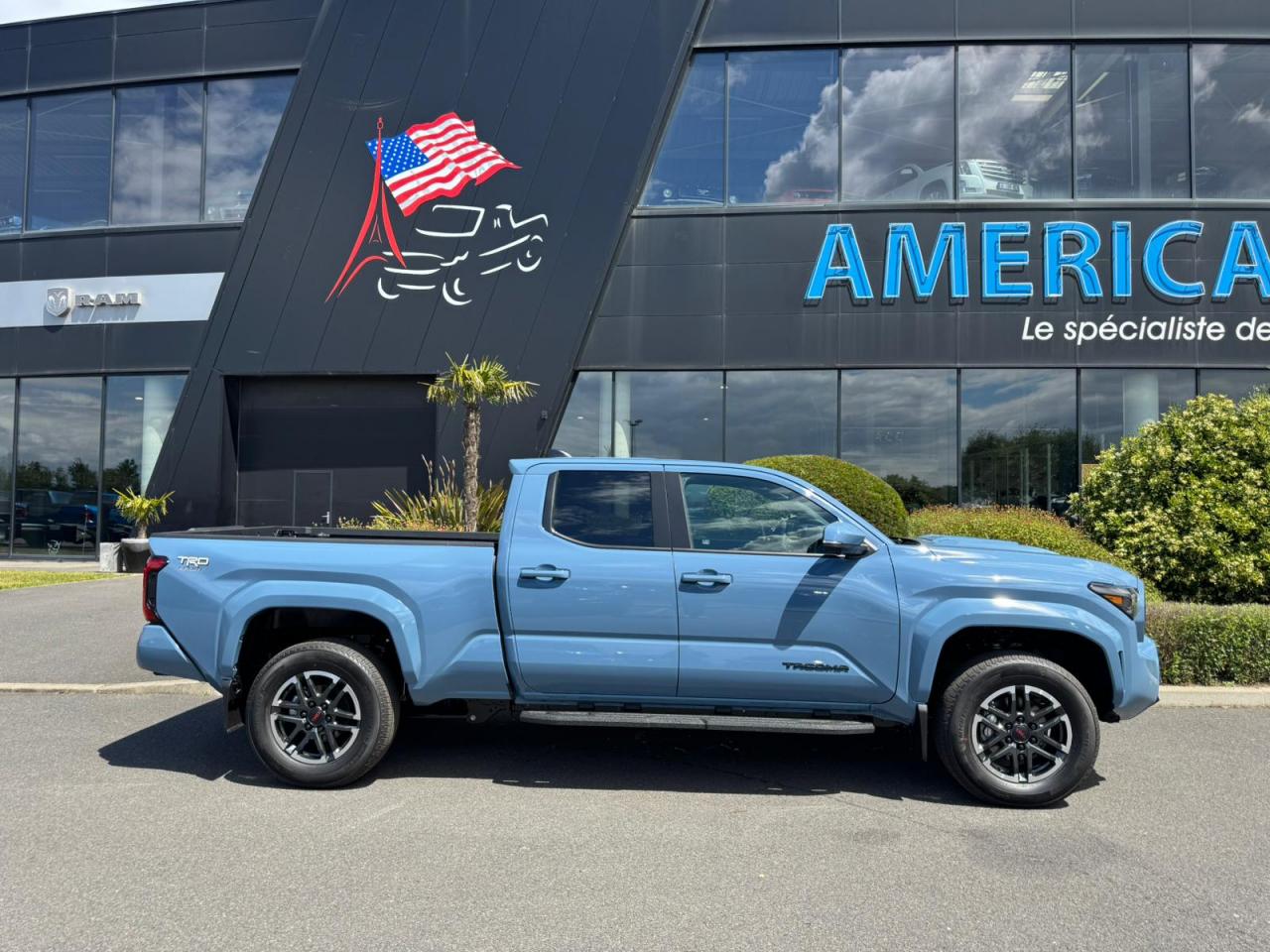 TOYOTA TACOMA TRD SPORT PREMIUM