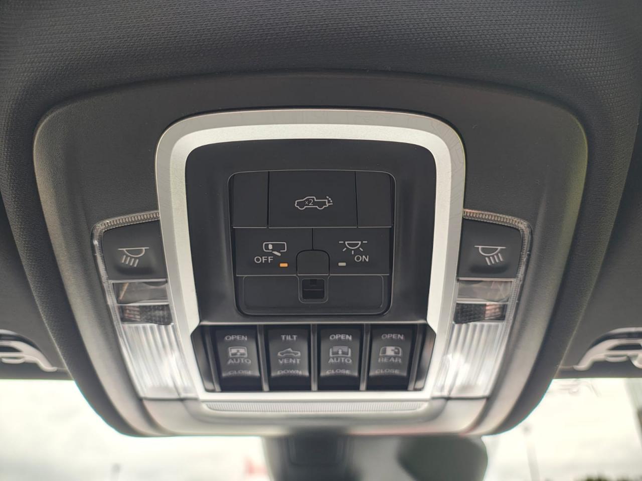 DODGE RAM 1500 CREW CAB REBEL