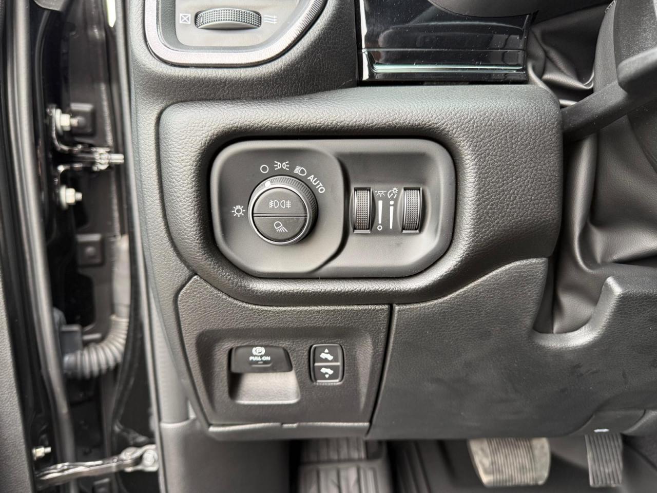 DODGE RAM 1500 CREW CAB REBEL