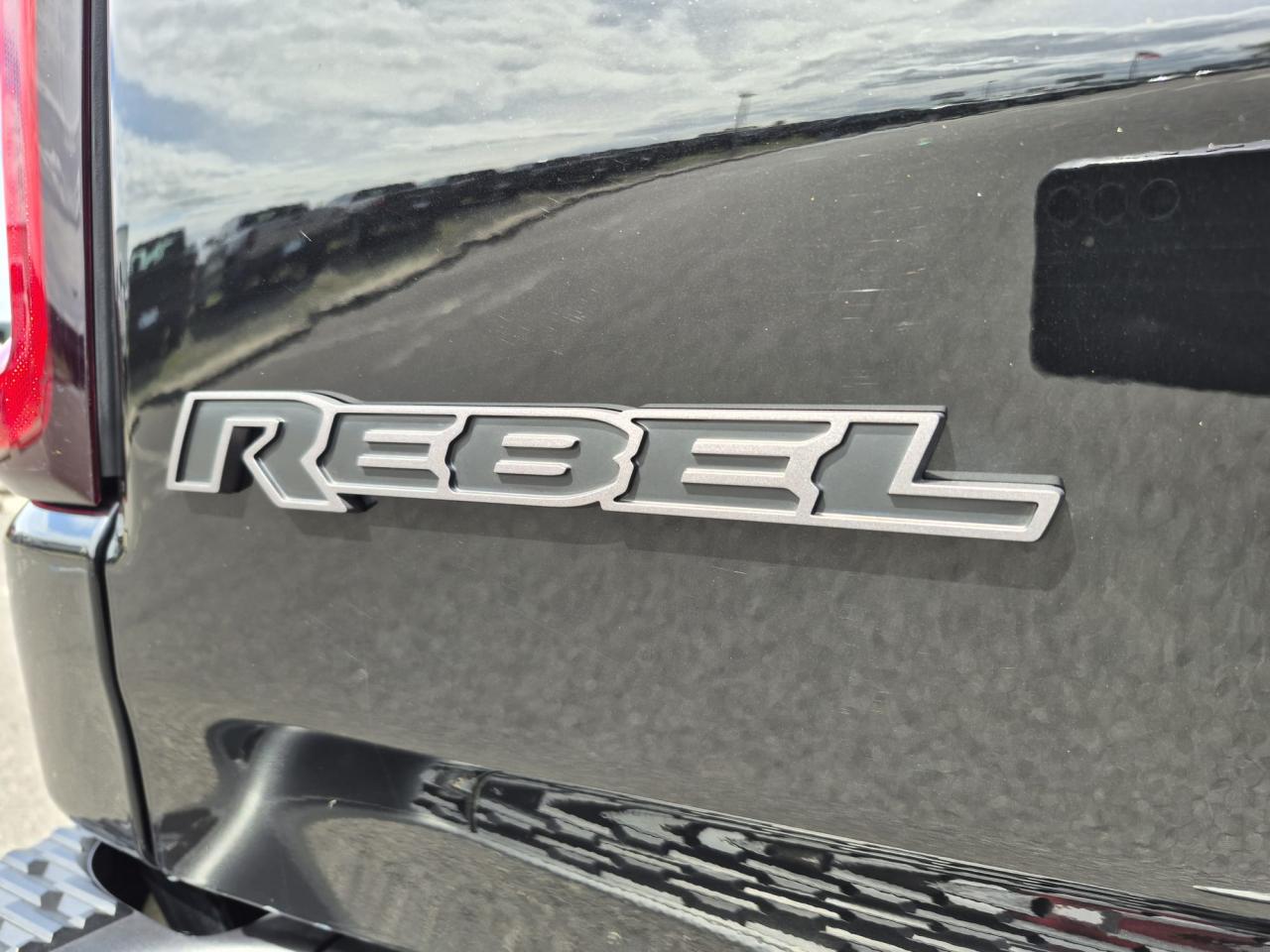 DODGE RAM 1500 CREW CAB REBEL