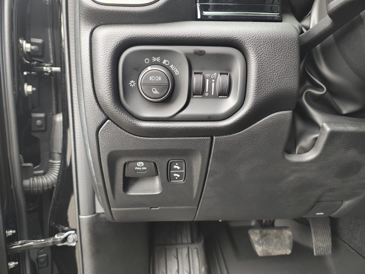 DODGE RAM 1500 CREW CAB REBEL