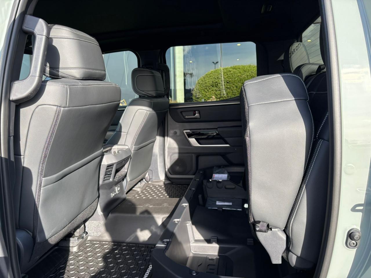 TOYOTA TUNDRA CREWMAX LIMITED TRD OFF ROAD