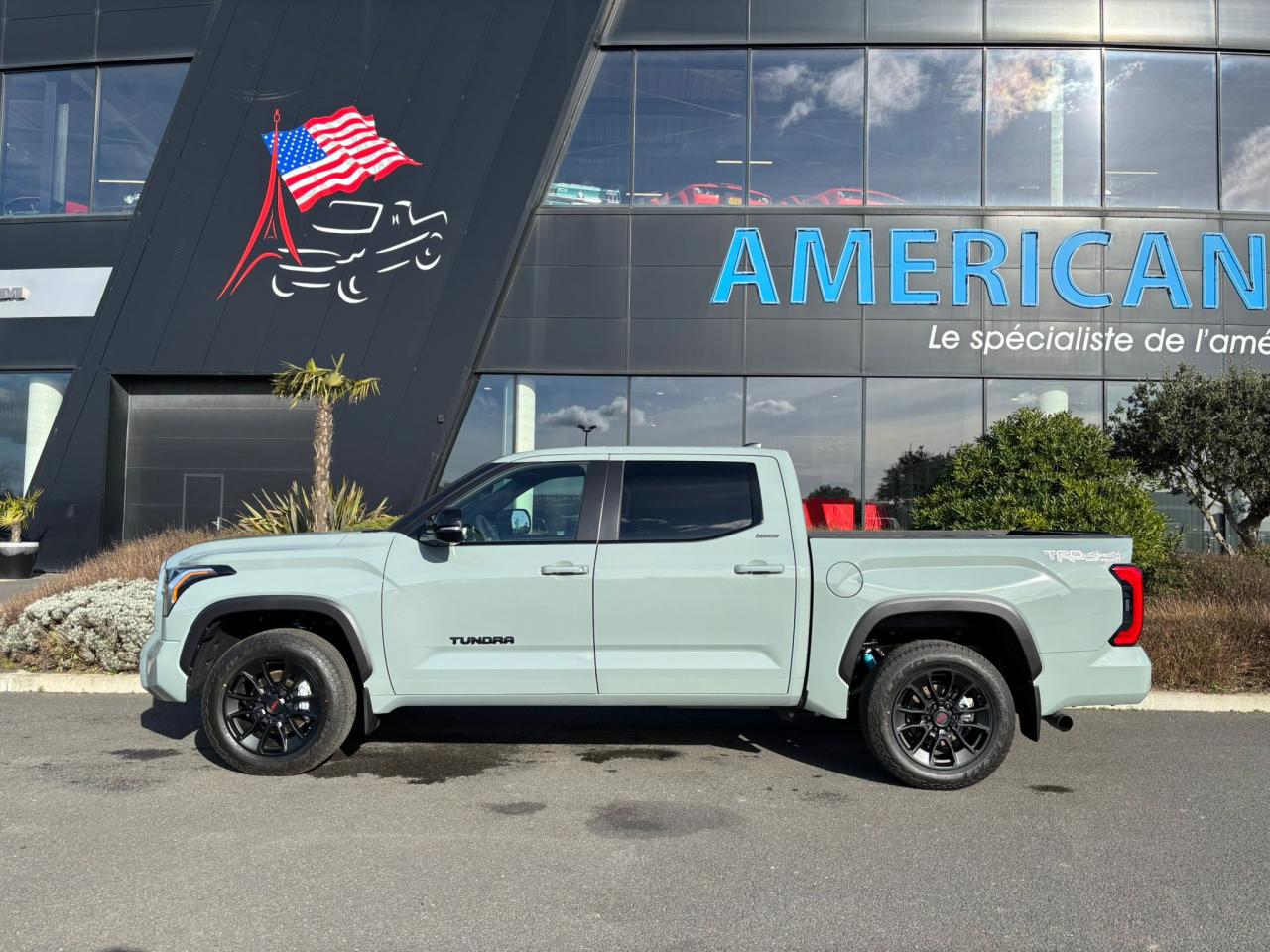 TOYOTA TUNDRA CREWMAX LIMITED TRD OFF ROAD