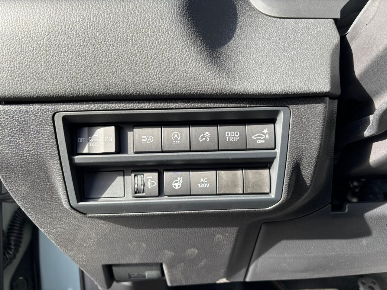 TOYOTA TUNDRA CREWMAX LIMITED TRD OFF ROAD