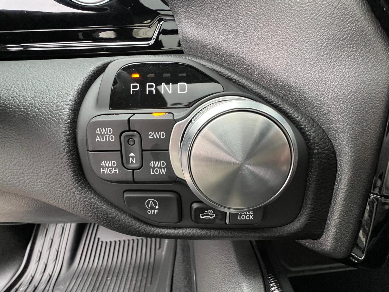 DODGE RAM 1500 CREW CAB REBEL AIR