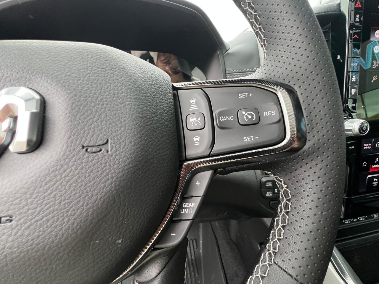 DODGE RAM 1500 CREW CAB REBEL AIR