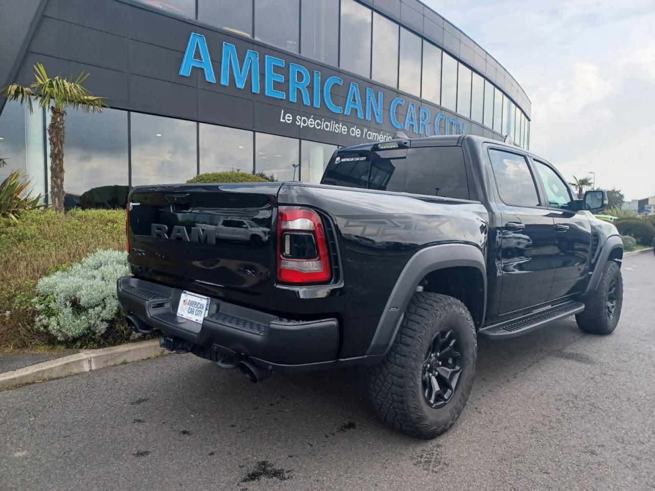 DODGE RAM 1500 CREW CAB TRX 6.2L V8