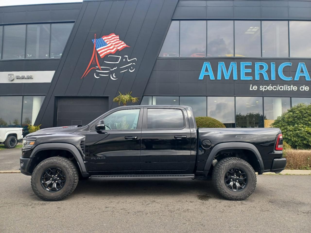 DODGE RAM 1500 CREW CAB TRX 6.2L V8