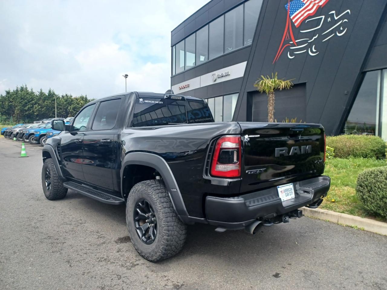 DODGE RAM 1500 CREW CAB TRX 6.2L V8