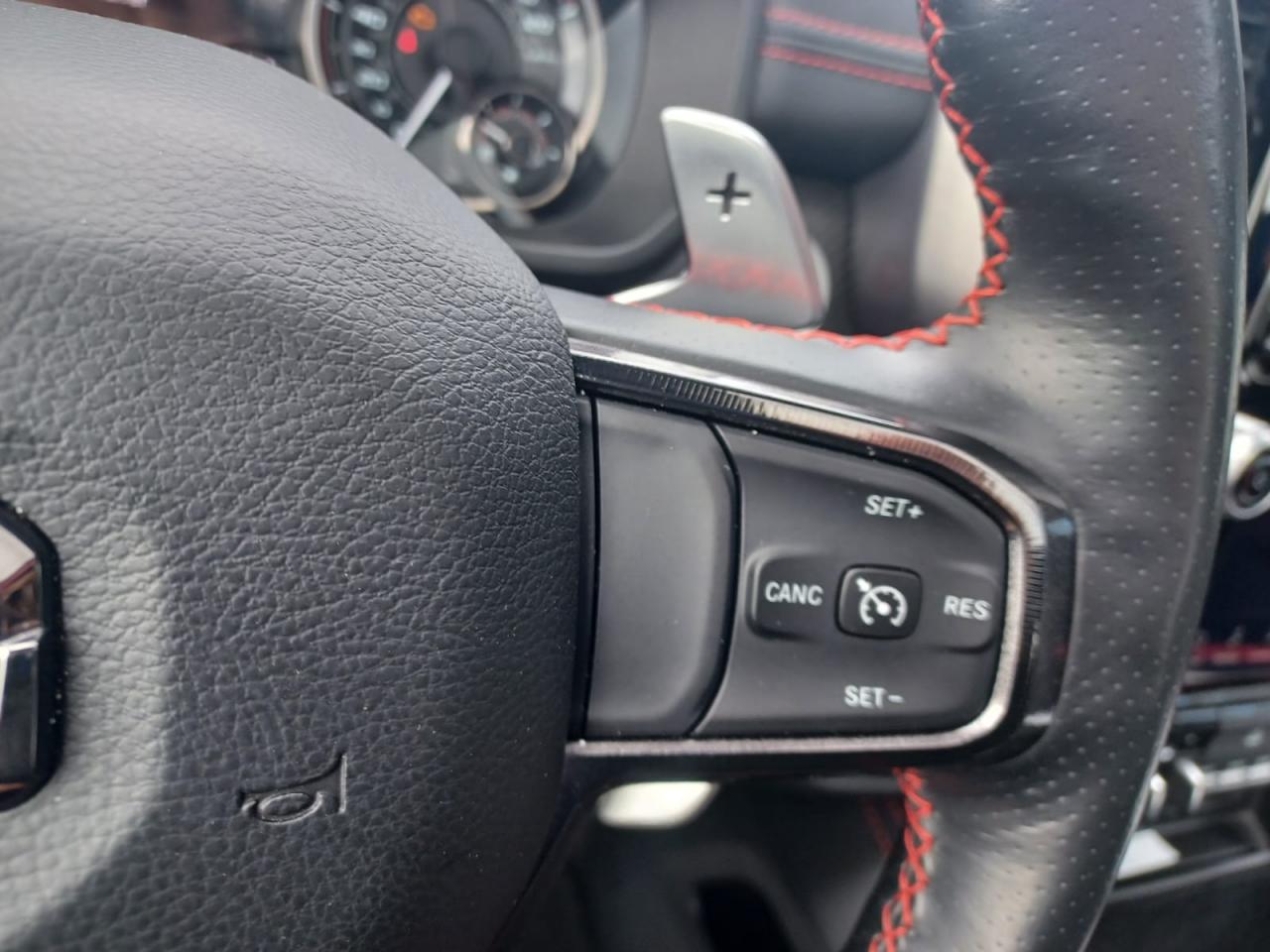 DODGE RAM 1500 CREW CAB TRX 6.2L V8