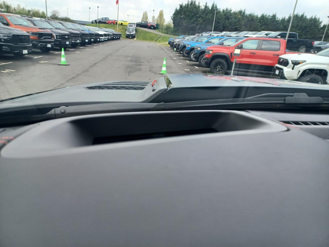 DODGE RAM 1500 CREW CAB TRX 6.2L V8