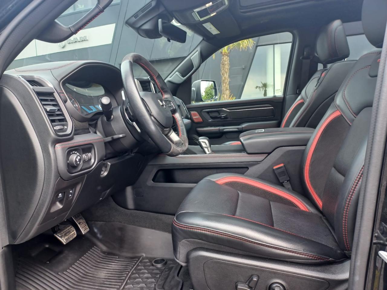 DODGE RAM 1500 CREW CAB TRX 6.2L V8