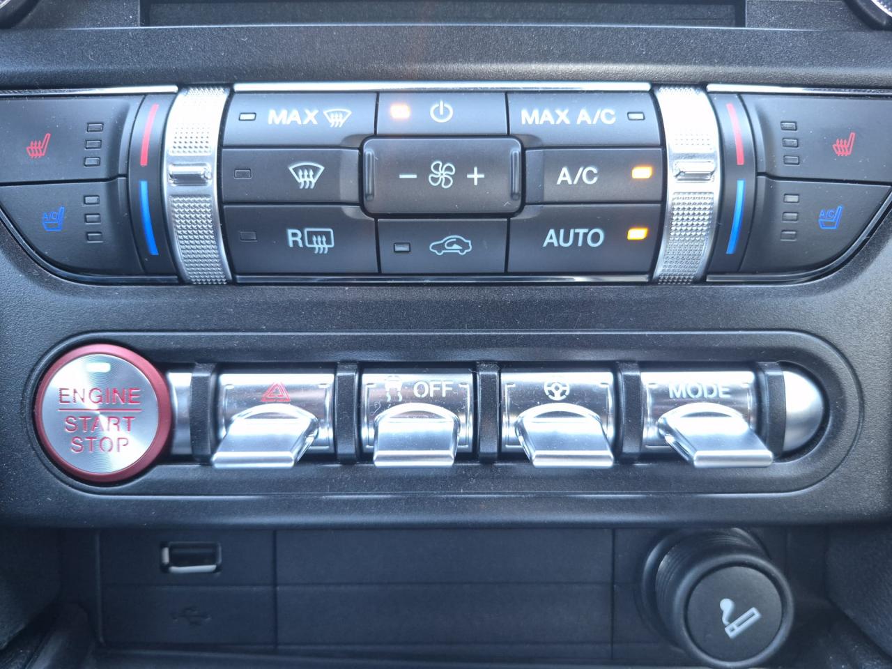 FORD MUSTANG BULLITT V8 5.0L