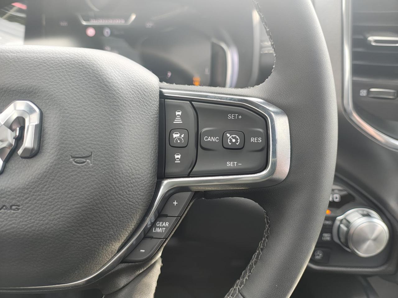 DODGE RAM 1500 CREW LARAMIE SPORT NIGHT EDITION AIR RAMBOX HAYON MULTI