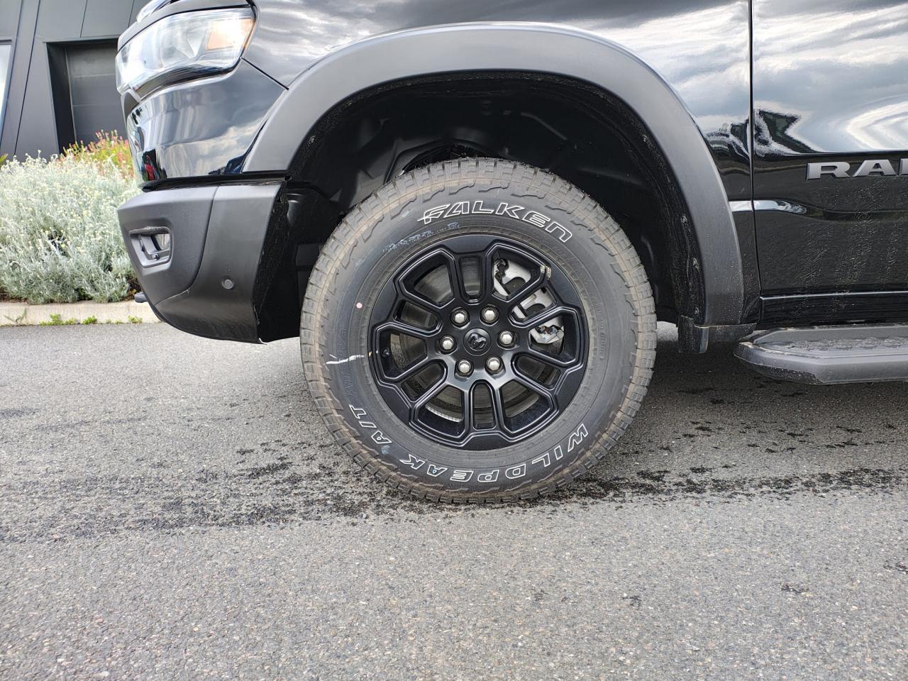 DODGE RAM 1500 CREW CAB REBEL AIR
