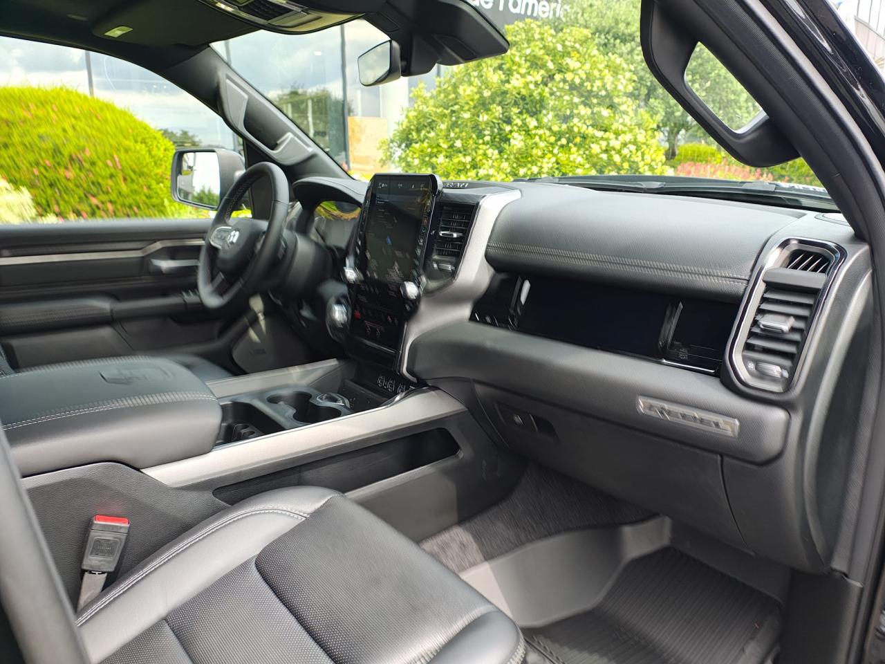DODGE RAM 1500 CREW CAB REBEL AIR