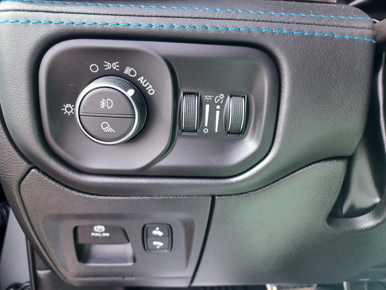 DODGE RAM TRX LUNAR edition V8 6.2L