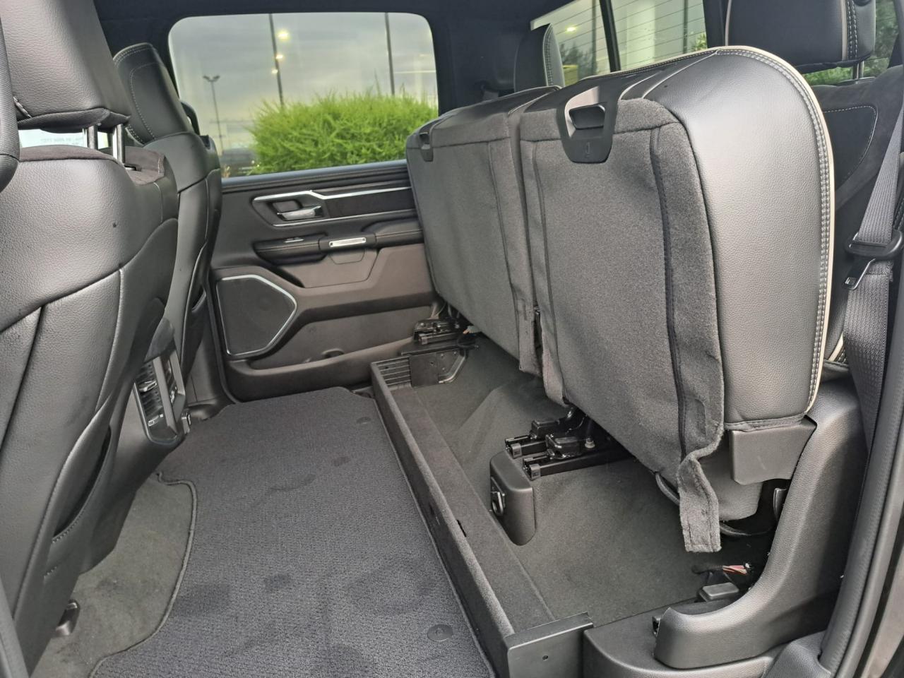 DODGE RAM 1500 CREW LARAMIE SPORT NIGHT EDITION