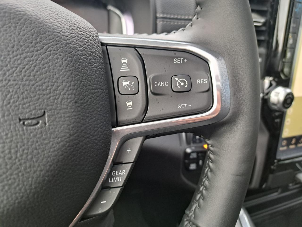 DODGE RAM 1500 CREW LARAMIE SPORT NIGHT EDITION