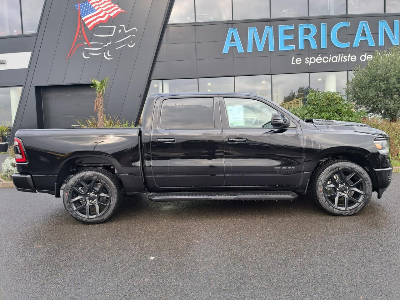 DODGE RAM 1500 CREW LARAMIE SPORT NIGHT EDITION