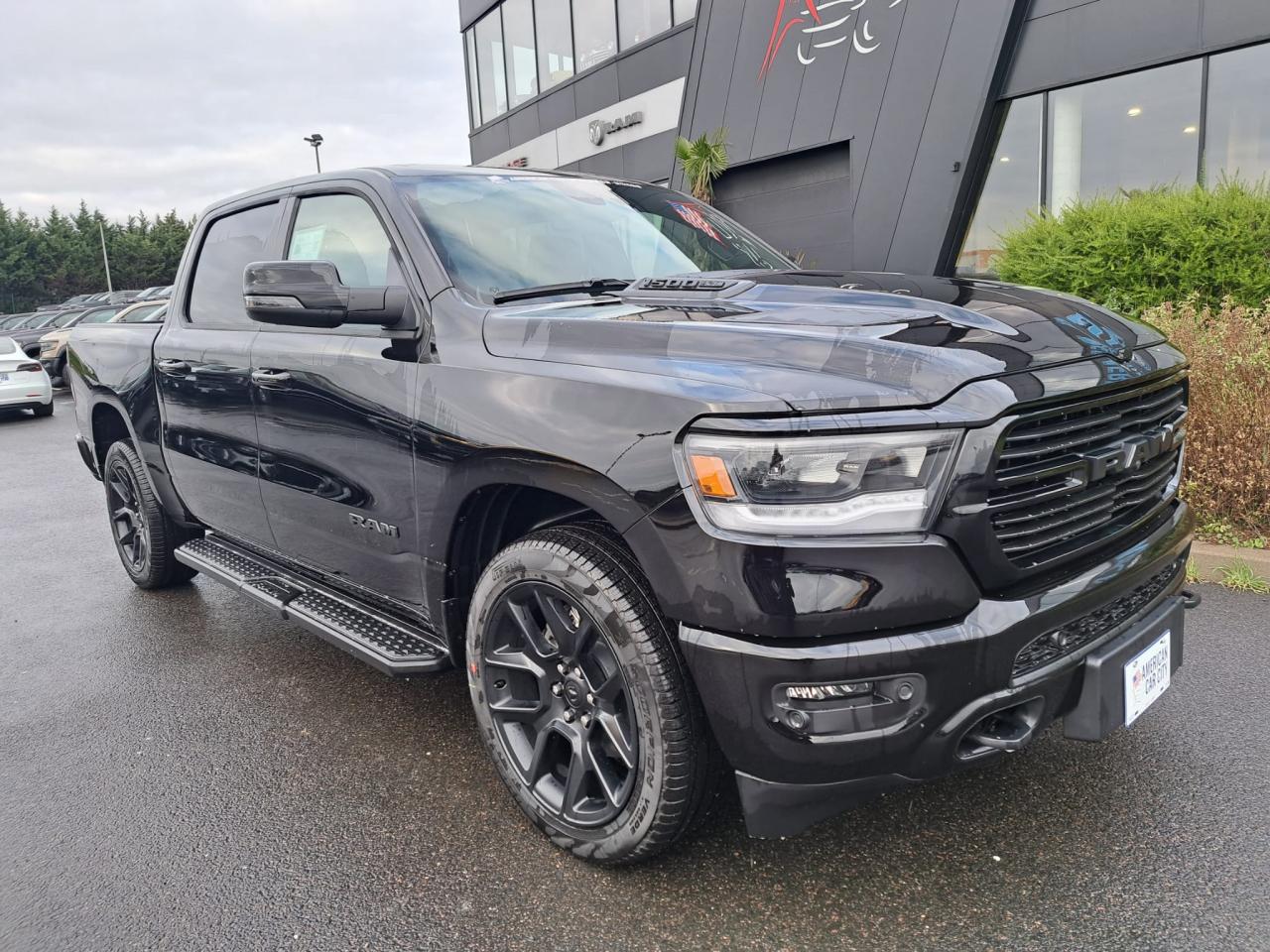 DODGE RAM 1500 CREW LARAMIE SPORT NIGHT EDITION