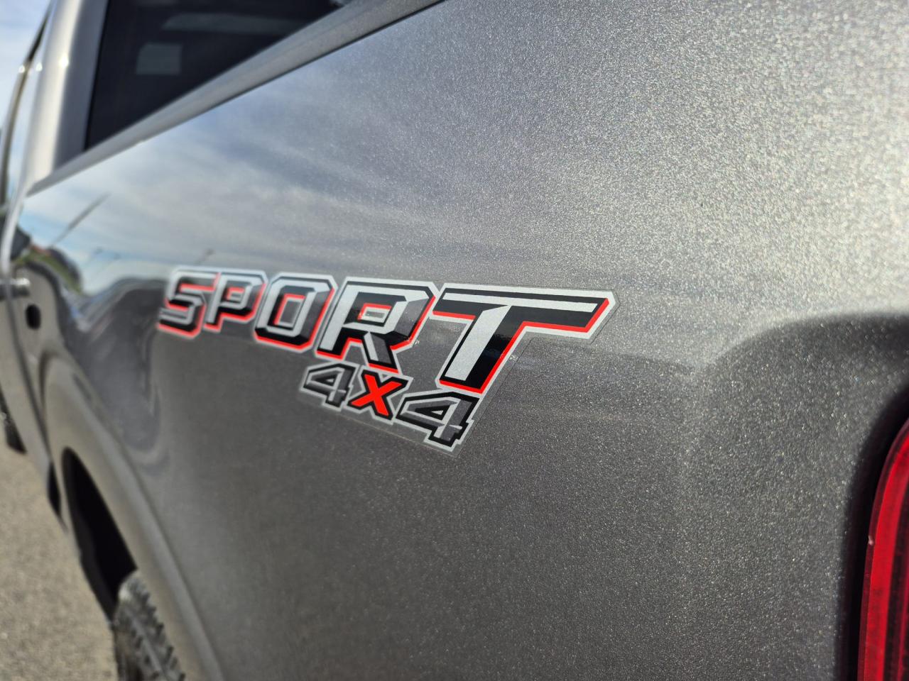 FORD F150 Supercrew LARIAT Sport 4x4 V8 5.0 Flexfuel