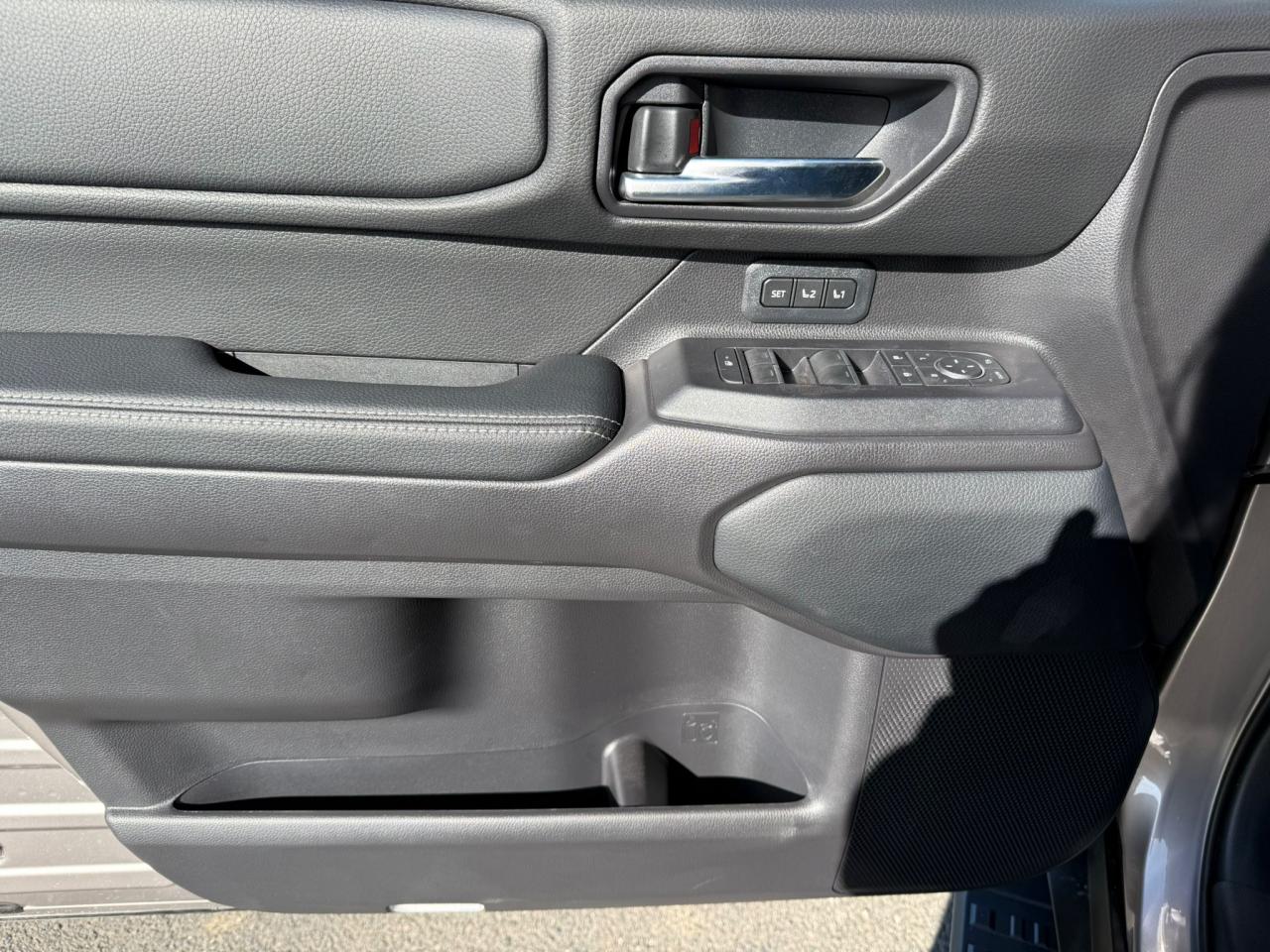 TOYOTA LAND CRUISER 4WD WAGON HYBRID