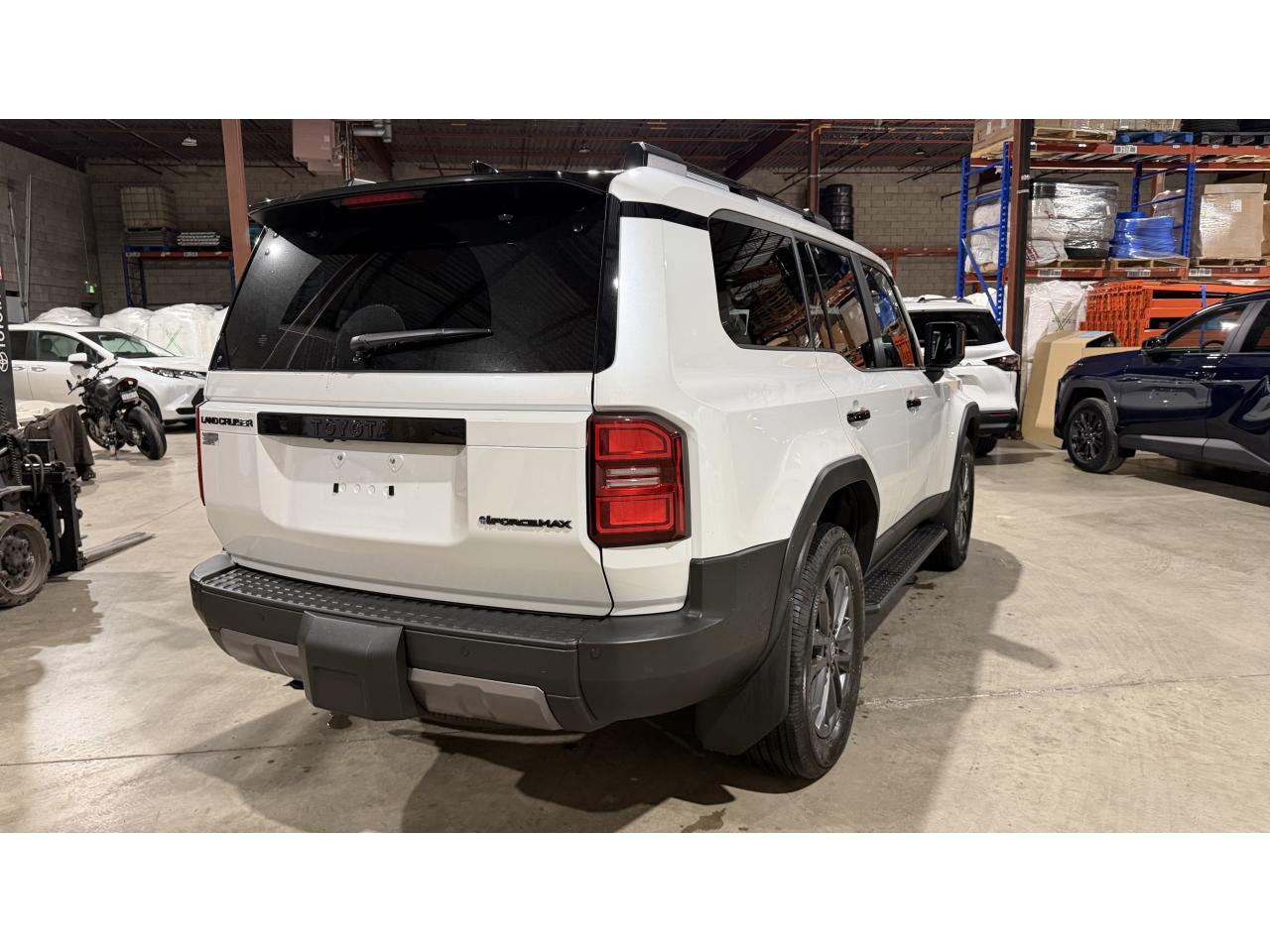 TOYOTA LAND CRUISER 4WD WAGON HYBRID