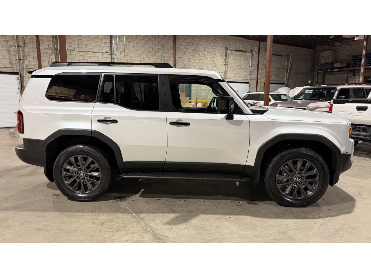 TOYOTA LAND CRUISER 4WD WAGON HYBRID